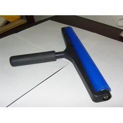 工廠防靜電粘塵滾輪 東莞永興防靜電制品的優(yōu)質(zhì)解決方案